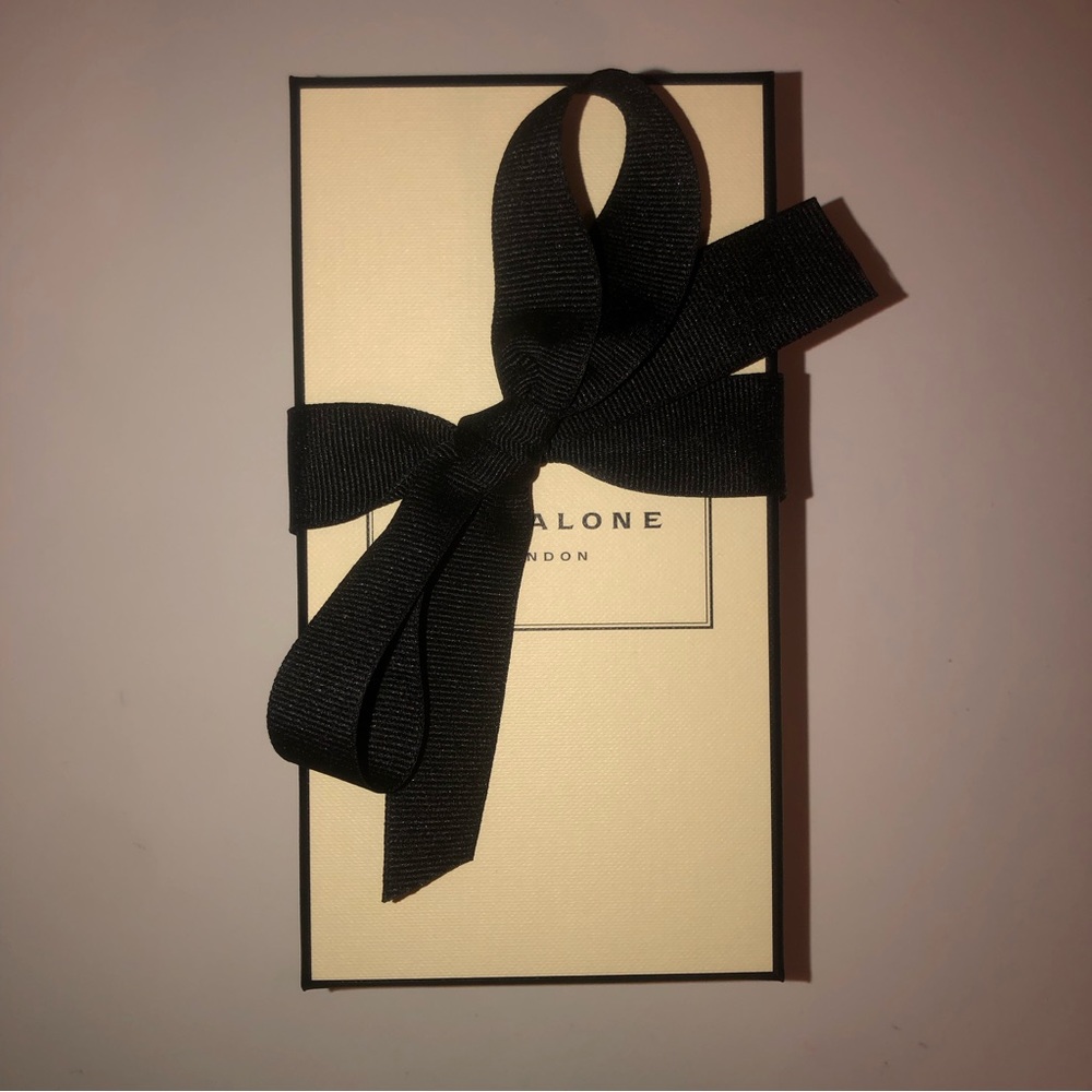 Jo Malone perfume box with ribbon